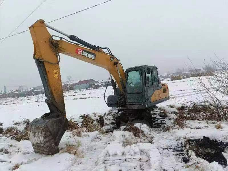 舒兰市环城街道开展沟渠清理整治行动