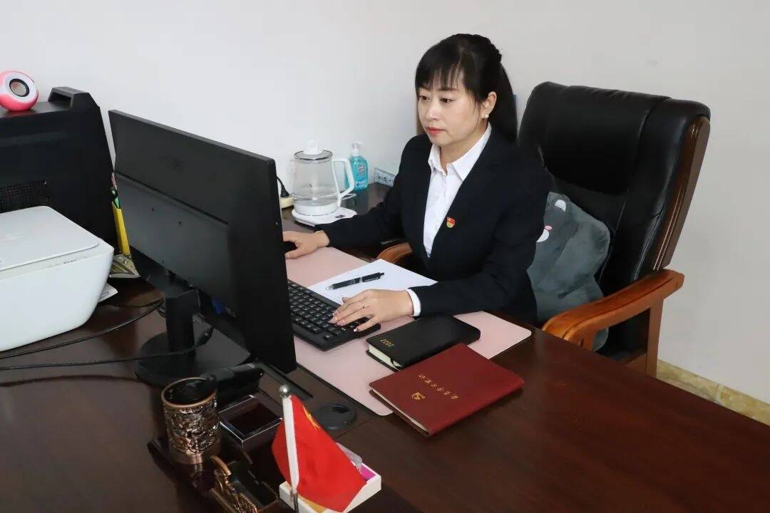 全新舒兰 巾帼有我丨江虹：做好社区居民的暖心人