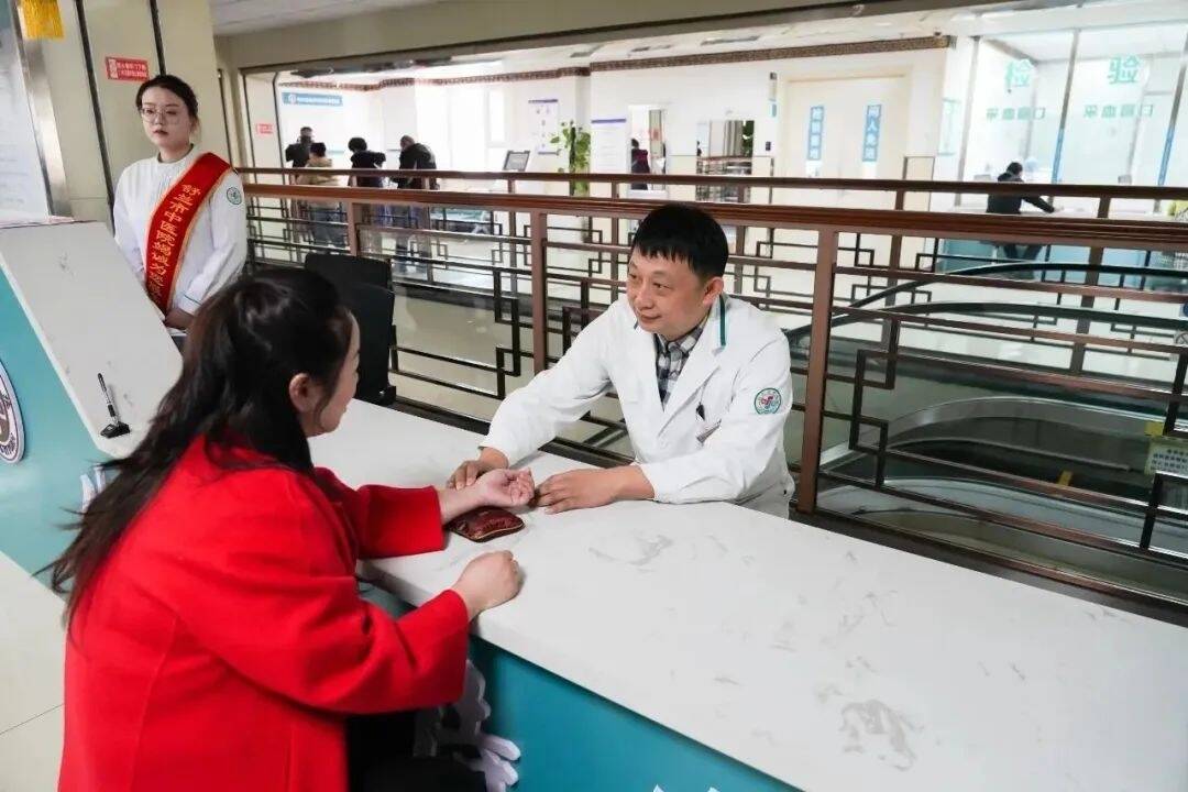 我为群众办实事丨舒兰市中医院为全市&ldquo;巾帼建功先进个人&rdquo;免费体检