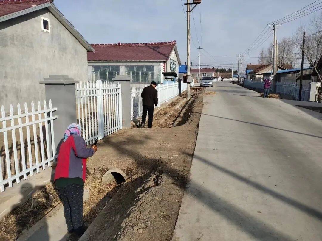 人居环境整治丨舒兰市平安镇开展沟渠整治行动