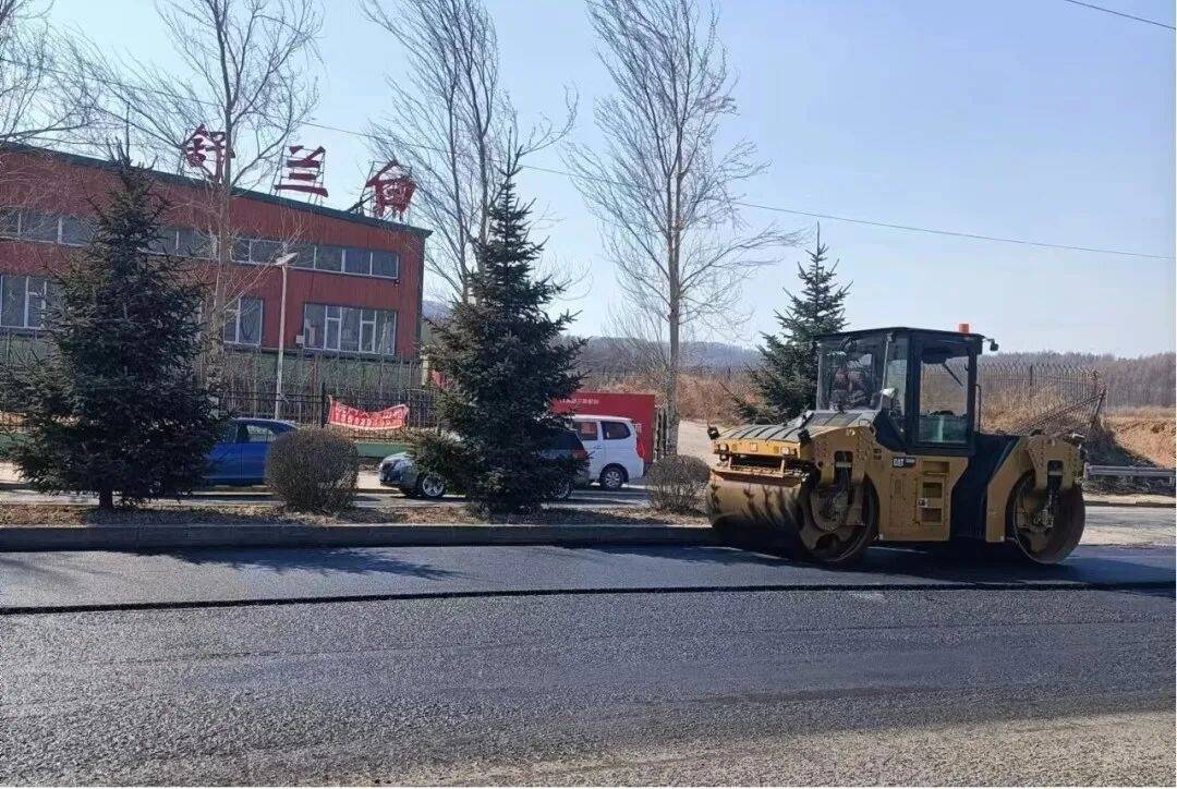 创城进行时丨舒兰市住建局：修补坑洼路面 消除安全隐患
