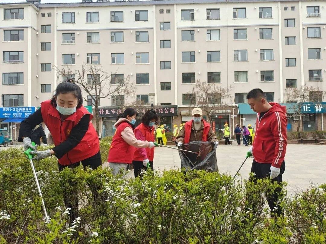 创城进行时丨舒兰市滨河街道：清理广场卫生 弘扬“五四”精神