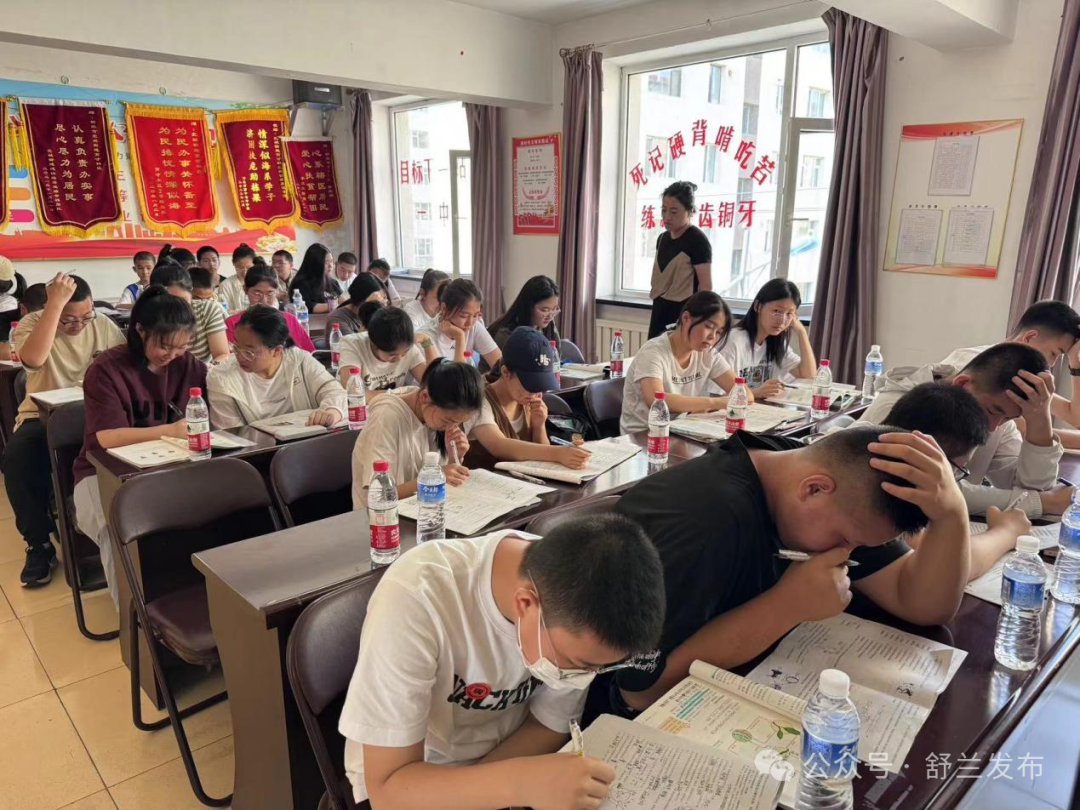 我为群众办实事丨舒兰市北城街道：“零声音”自习室提供温馨托管服务