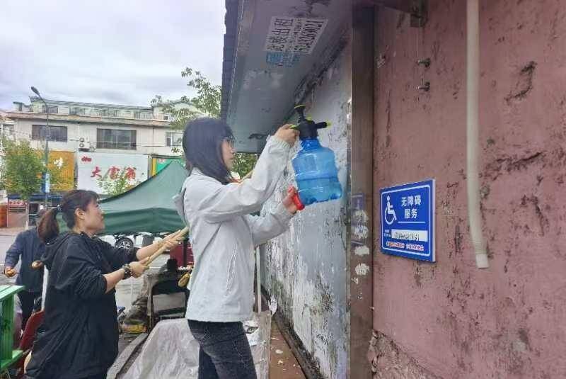 创城进行时|舒兰市南城街道开展“清理公益宣传栏、美化辖区环境”专项行动