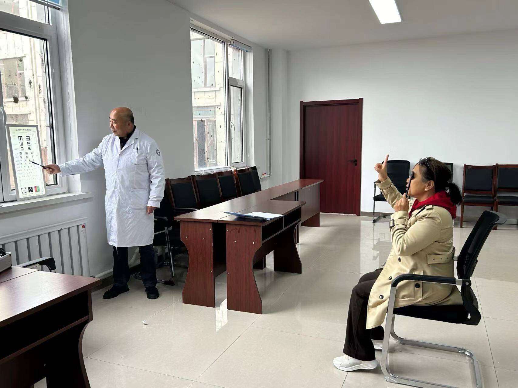 我为群众办实事｜舒兰市南城街道联合光明行眼科医院开展爱心义诊活动