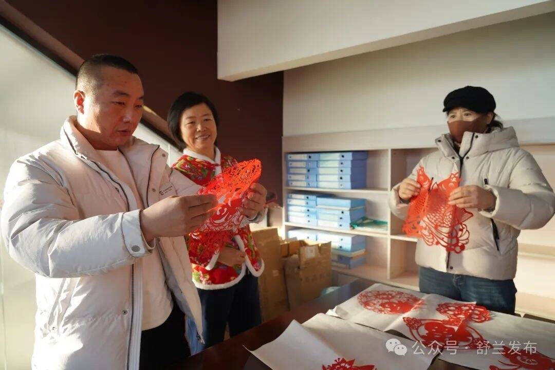 舒兰市开展“迎新春写春联 剪窗花送祝福”文明实践活动