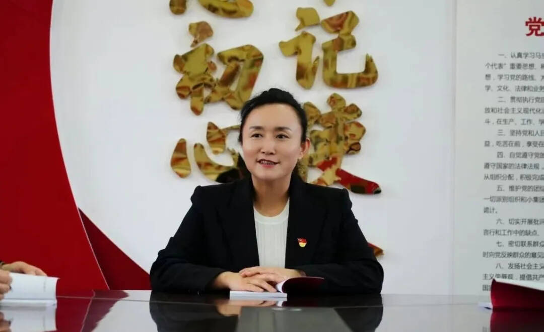 新舒兰· 劳模志丨霍春艳：三十载耕耘育桃李