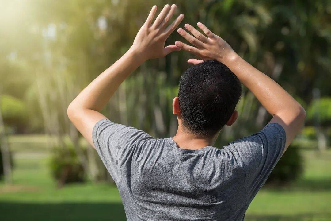 大汗淋漓时，别立刻做这些事！