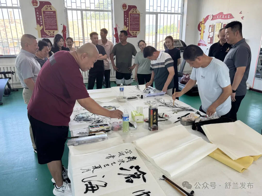 舒兰市政协书画院开展送书画下乡活动