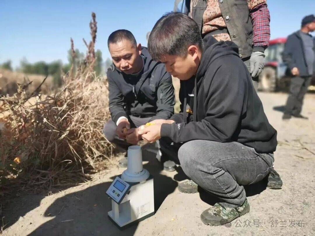 舒兰：推广机收减损 确保颗粒归仓