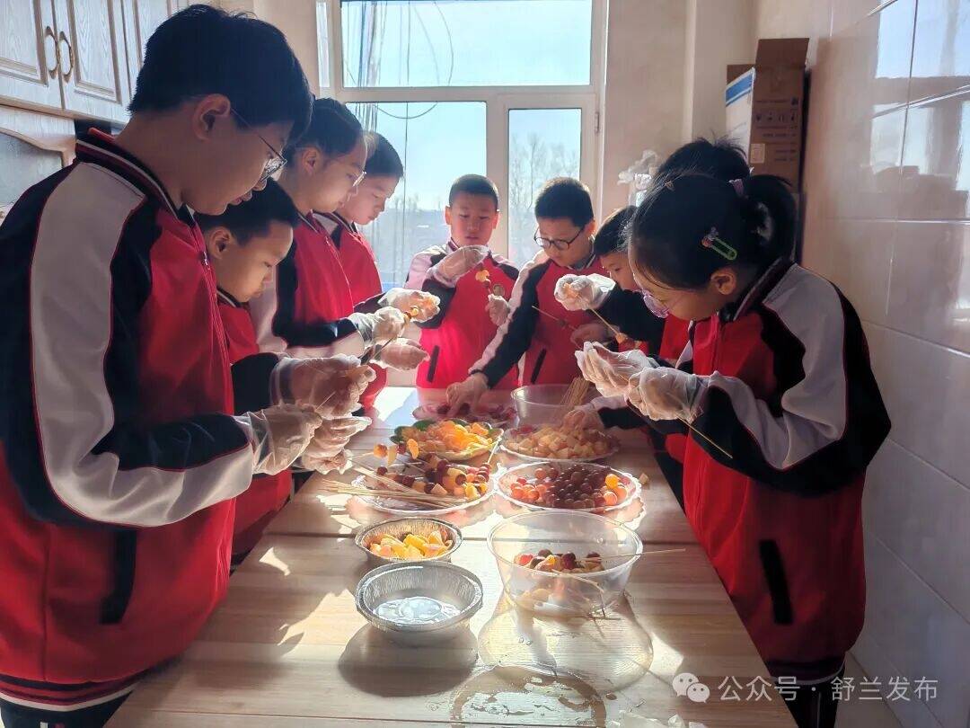 培树新风尚 文明月月行｜舒兰南城：小手传大爱 温暖劳动者