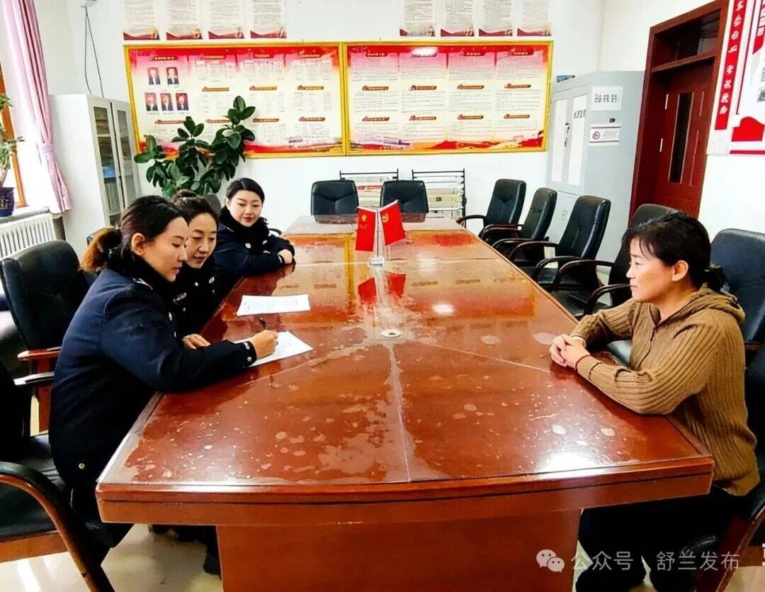 舒兰：警花照亮求学路