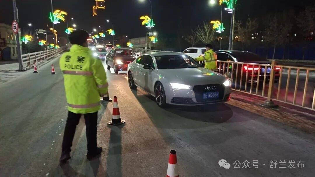 舒兰交警筑牢春节道路交通安全防线