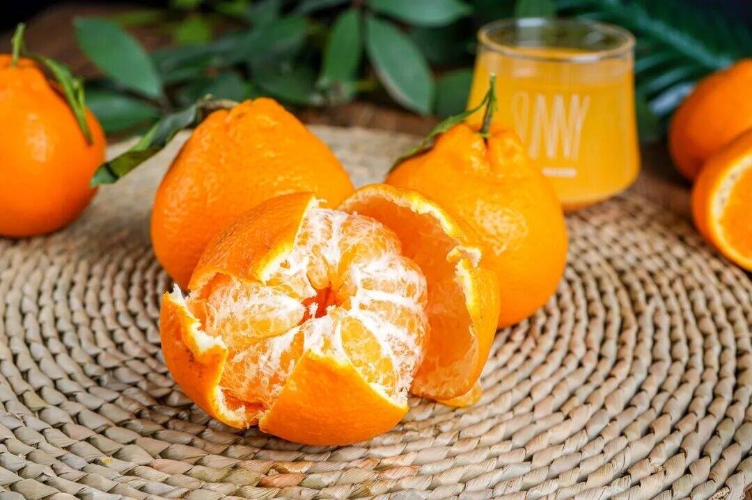 它被誉为&ldquo;最善良&rdquo;的春天水果，一口爆汁！吃起来真的让人更快乐&hellip;&hellip;