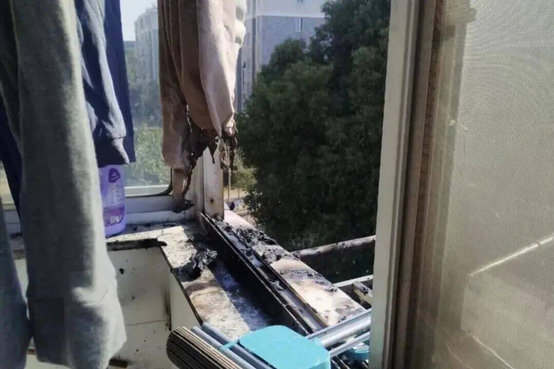 发现楼上邻居这样做，请立刻报警！