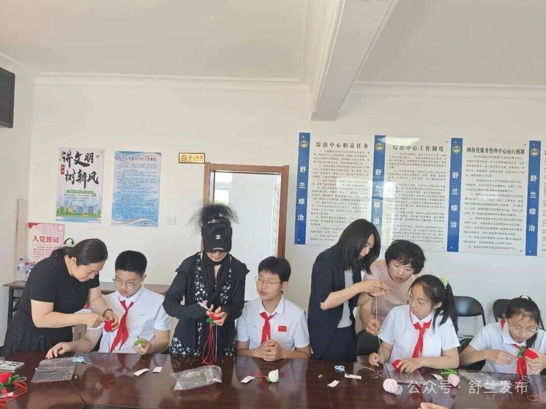 舒兰市南城街道：布偶传情润童心