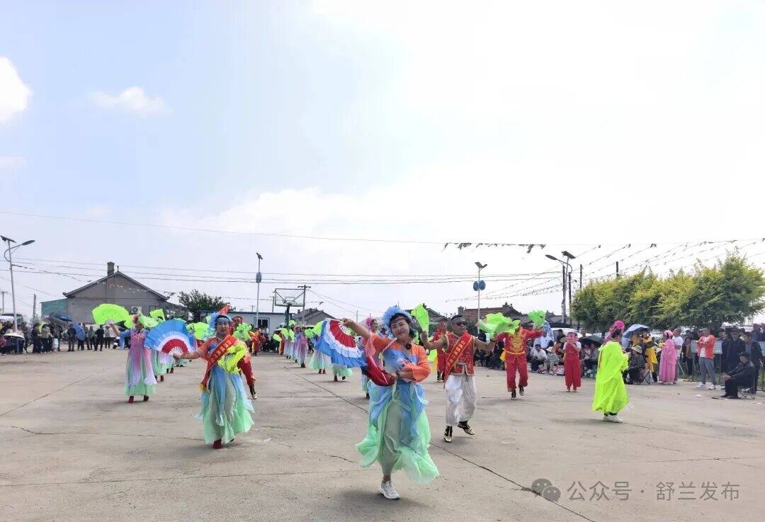 300人献艺！舒兰市黄鱼村秧歌汇演排面拉满