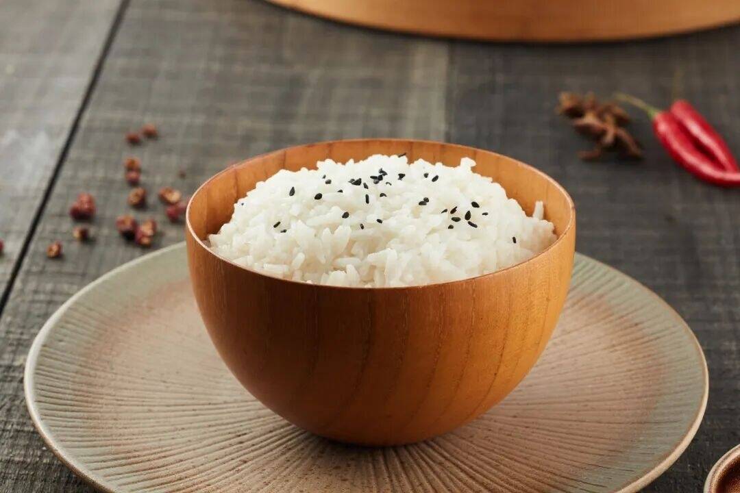 1个蒸米饭时的小改变，就能帮全家平稳血脂、血糖！