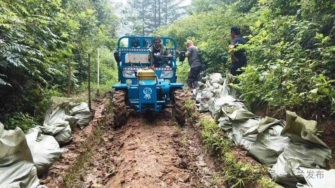 舒兰市新安乡：抢抓晴好天气   加快设施抢修工作