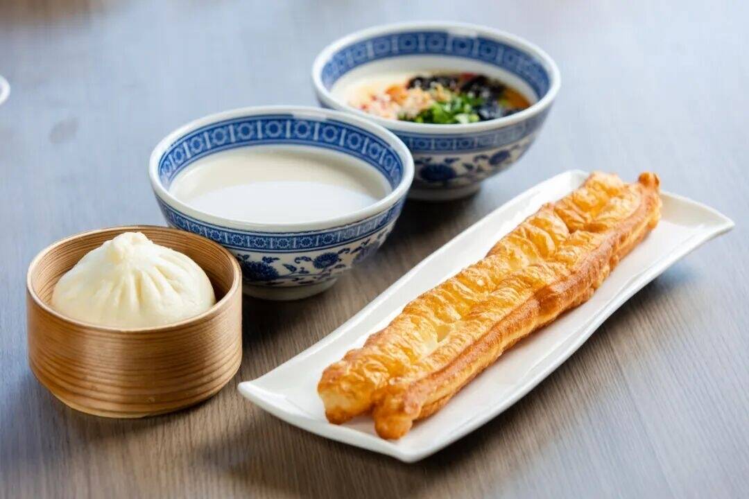 吃早餐也有黄金时段？研究发现：这个时间点吃有助长寿